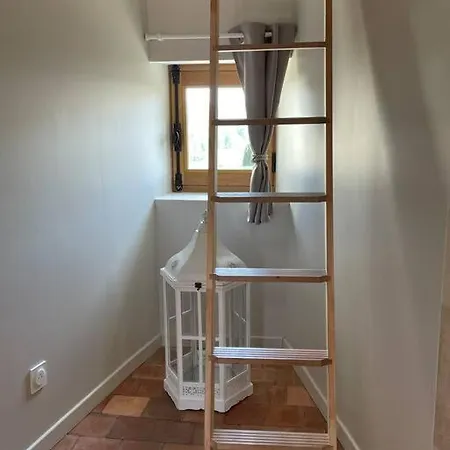 L'echauguette Du Mont Glonne